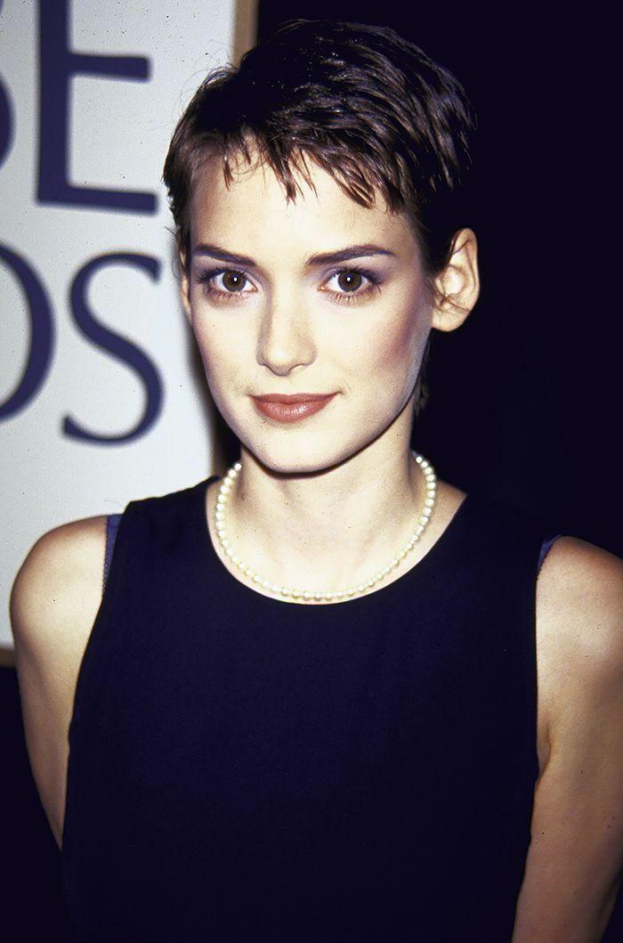 90s pixie střih inspirace pro moderní krátký účes