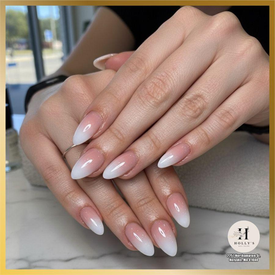 Trendy mandlové ombre nehty