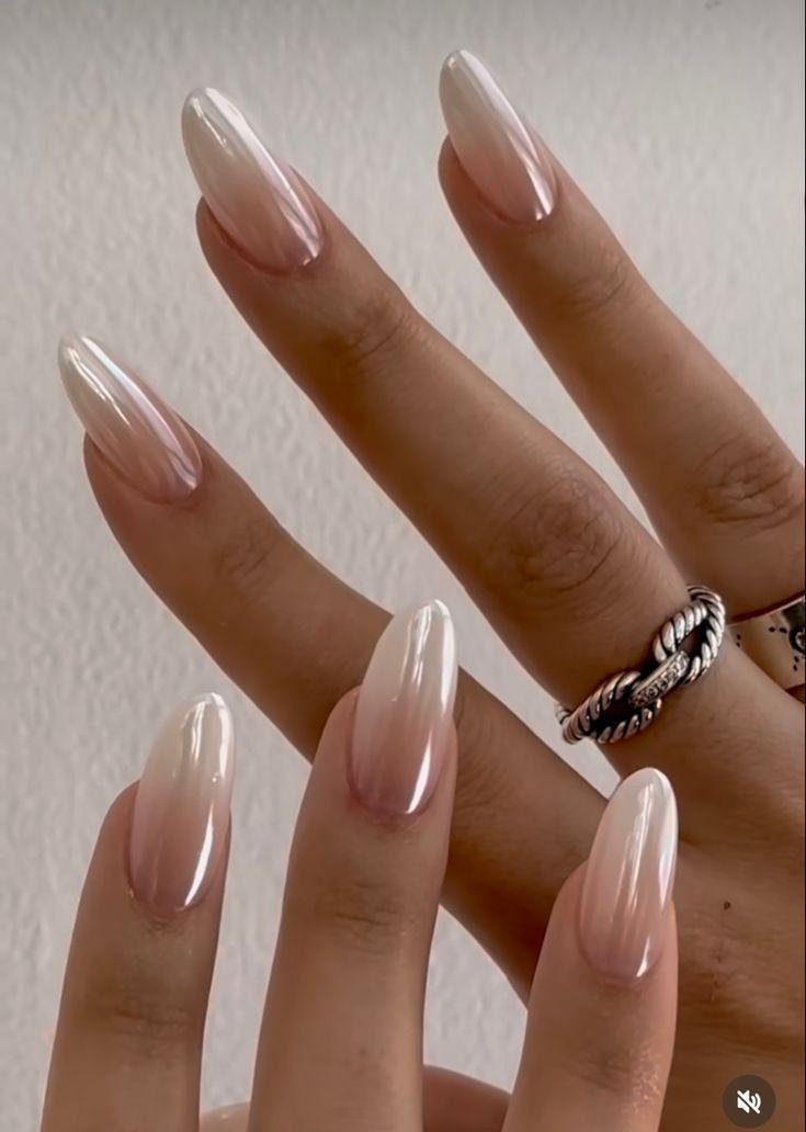 Chromové ombre nehty
