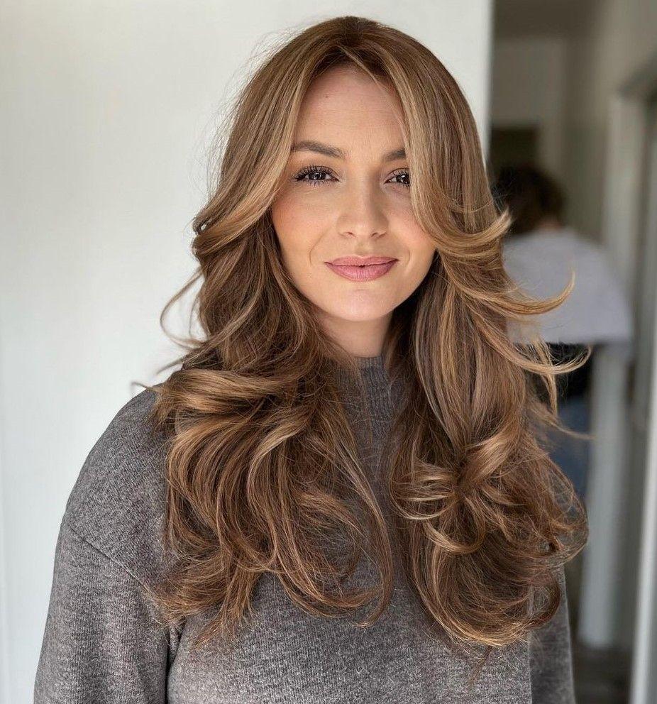 Coupe butterfly dégradée inspirace pro moderní účes