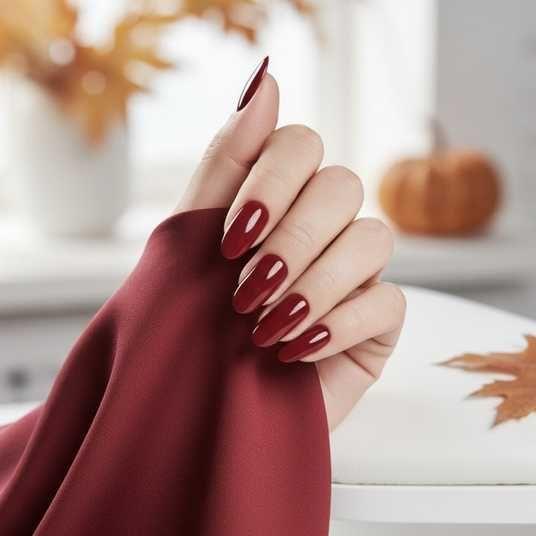 14 Podzimní Nehty Inspirace Pro Elegantní Sezónní Manikúru