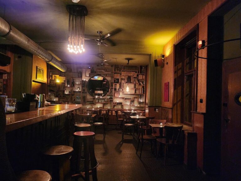 Bukowski s Bar ChIJz8k4XJmUC0cRjzagDmh3CKE 1 768x576