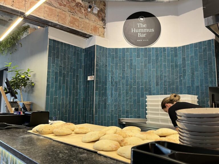 Caf Safta former Hummus Bar ChIJP1fO7EyVC0cRQWV379dcDz4 1 768x576