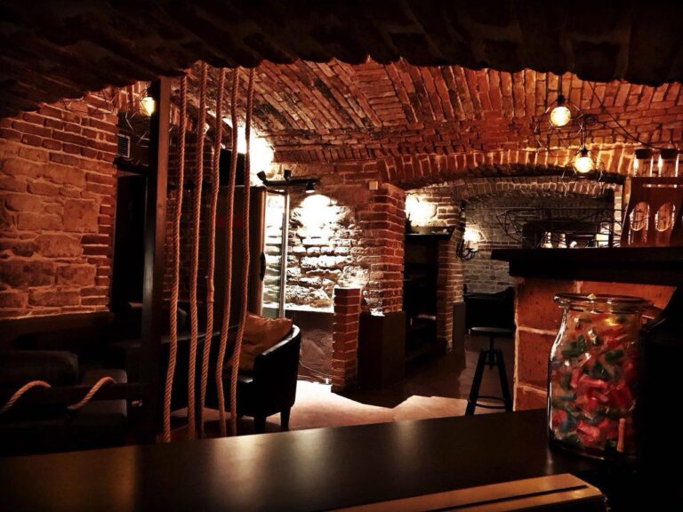 Faust Shisha Lounge Bar ChIJwQ U54yUC0cR30pxlhK9aS4 1 768x576